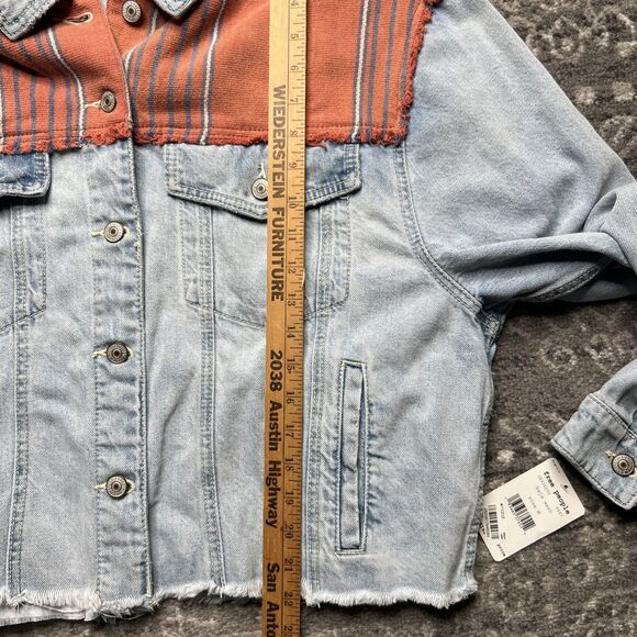 Free People NWT Baja Hooded Jean Denim Jacket Medium Boho Aztec Southwest READ - Picture 6 of 10